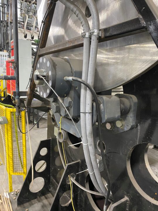 spring applied hydraulically released disc brake on paper turret